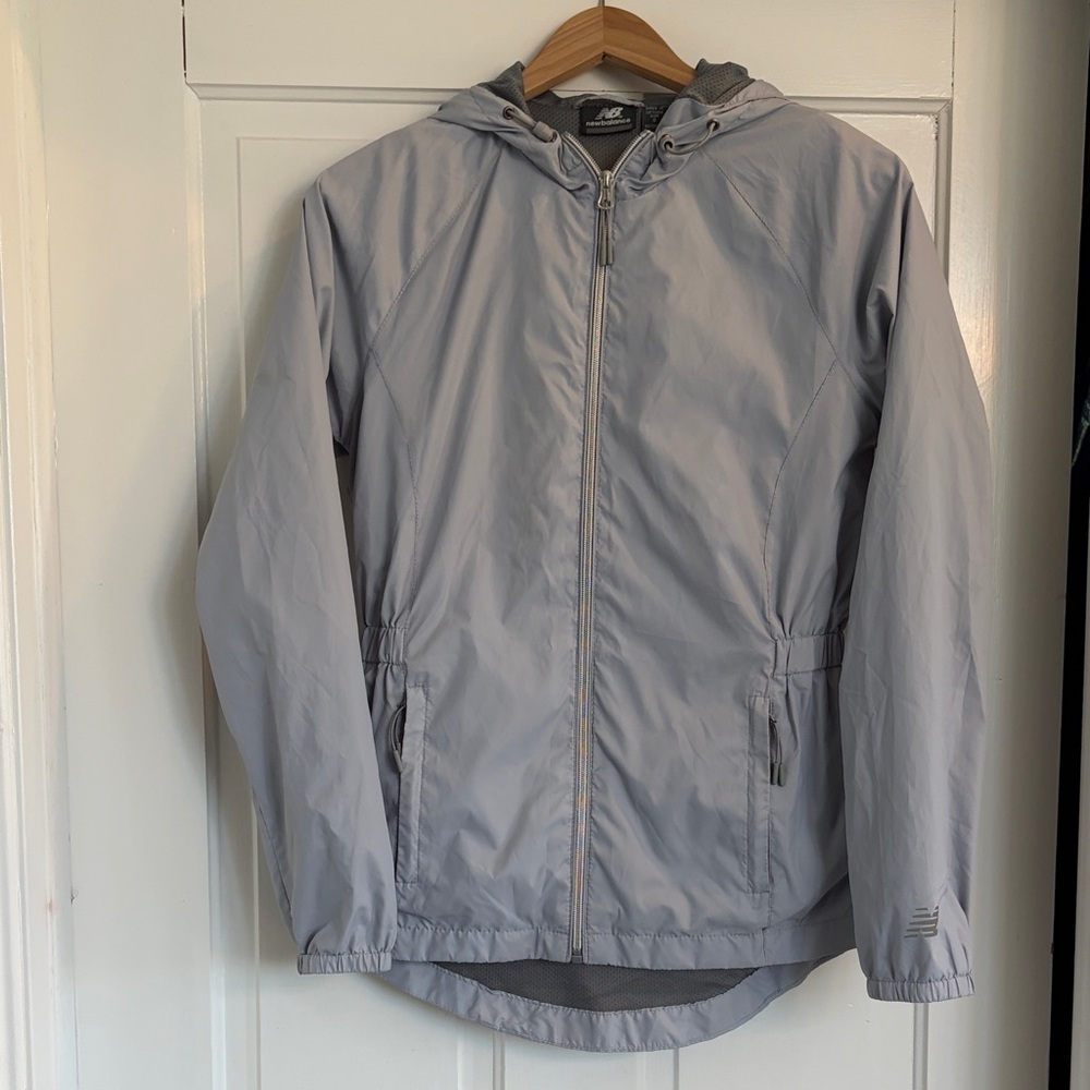 New Balance Gray Hooded  Windbreaker/Rain Jacket Women’s Size Small